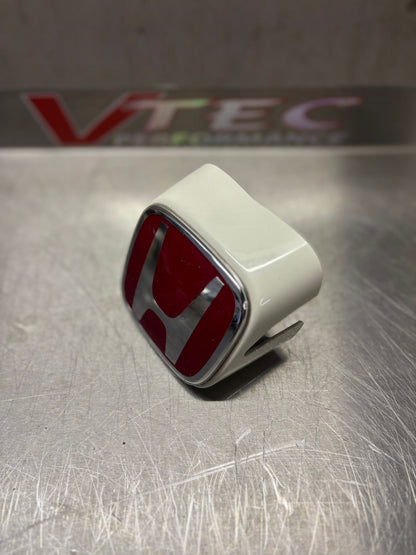 Front Emblem – JDM Honda Integra Type R DC5 (2001–2004) (Part No. 75700-S6M-Z01)