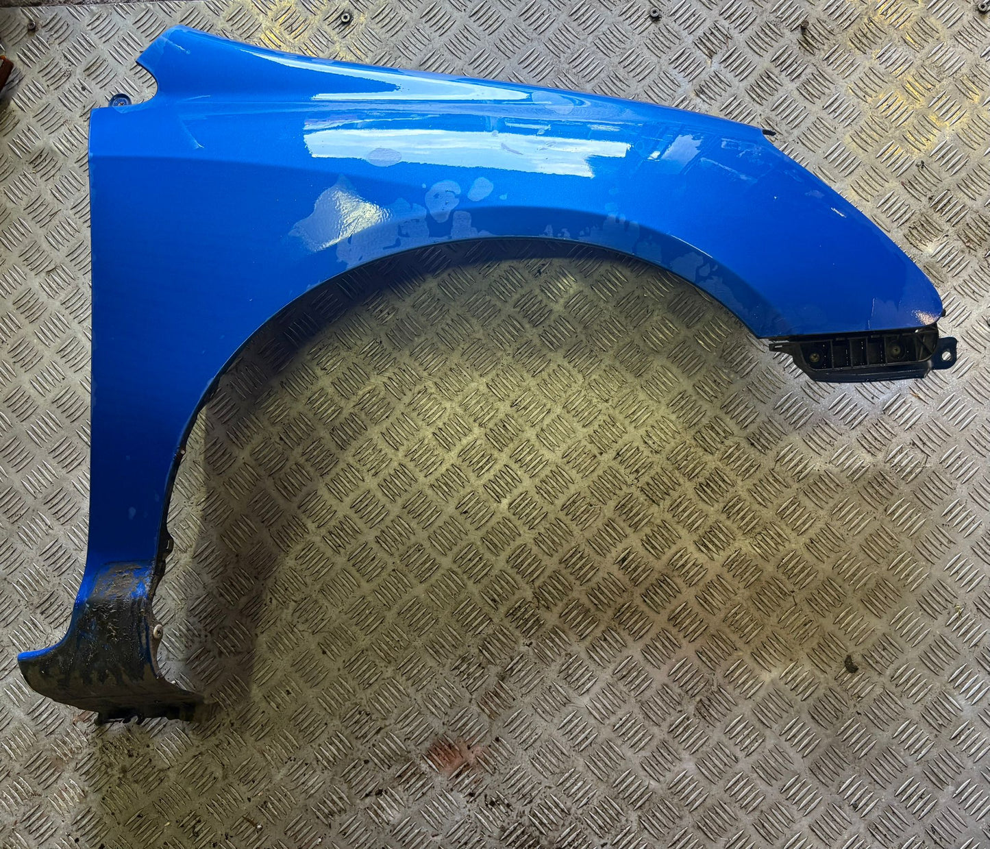 Driver Side Window Side Wing – Honda Civic Type R EP3 (2001–2006) (Part No. 60211-S6A-000ZZ)