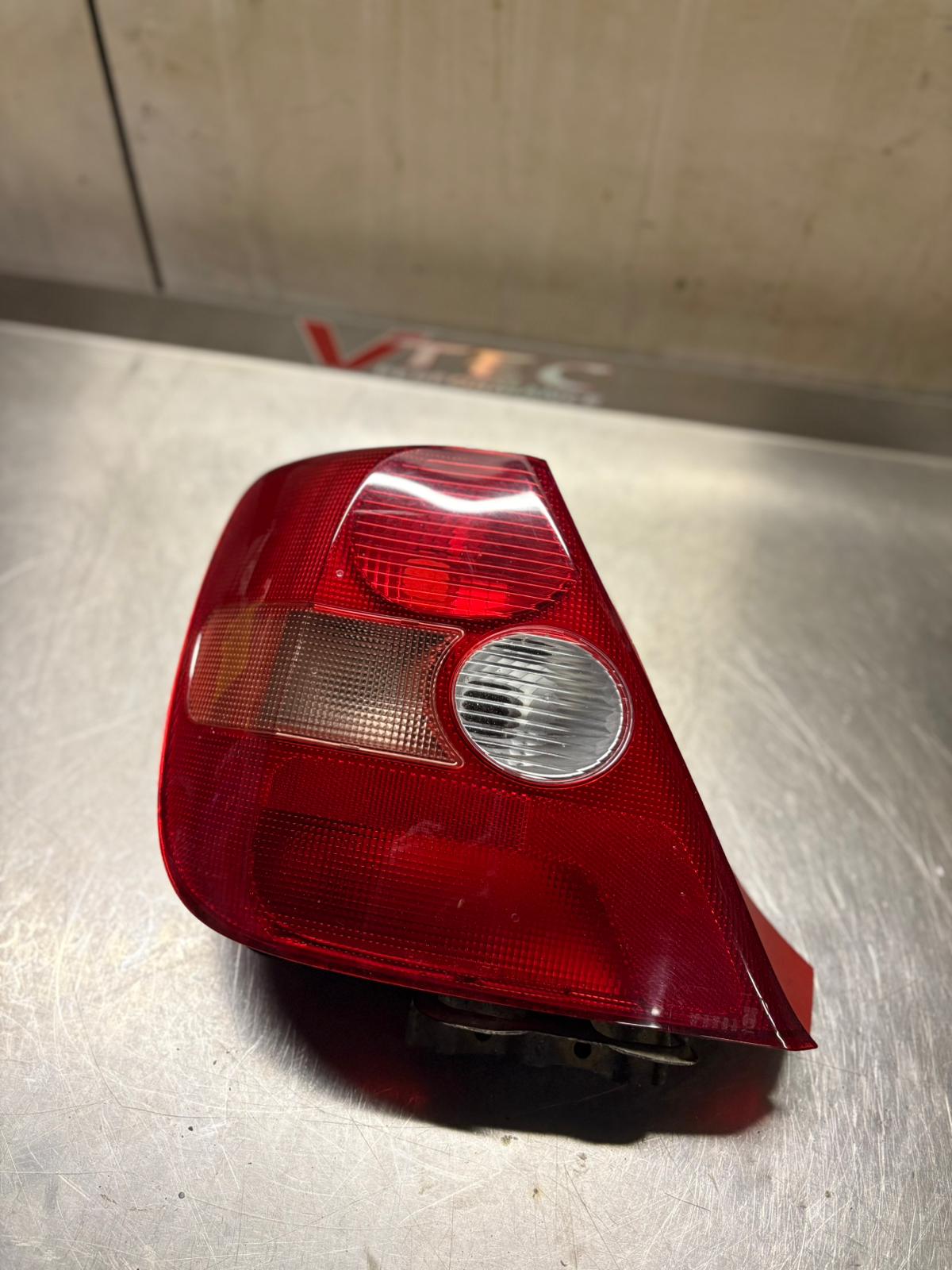Honda Civic Type R EP3 Rear Taillight Pre-Facelift Left Side 2001–2004 (33551-S5T-G01)